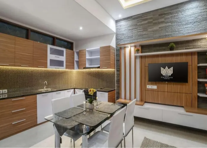 Puri Sahadewa Семиньяк